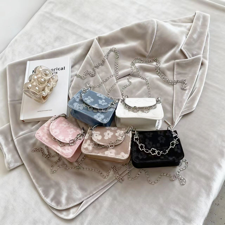 Luxury Bags Dior - A Trendy And Retro Mini Handbag