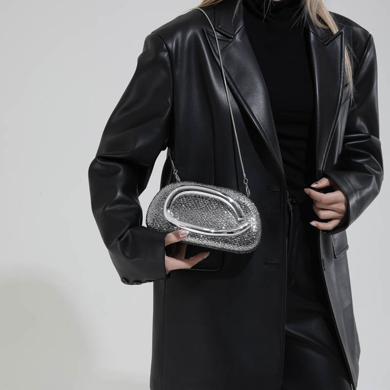 Luxury Bags News - New 2026 Spring Women’s Metallic Wristlet