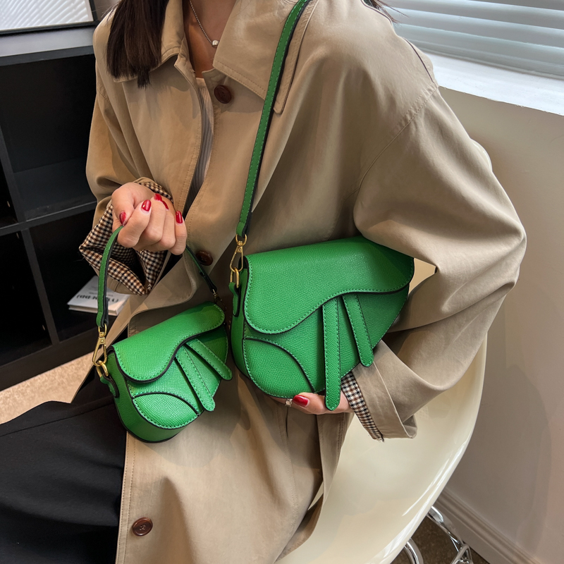 New Solid Design Saddle Bags V - Luxury Bags Dior recensione e prezzo