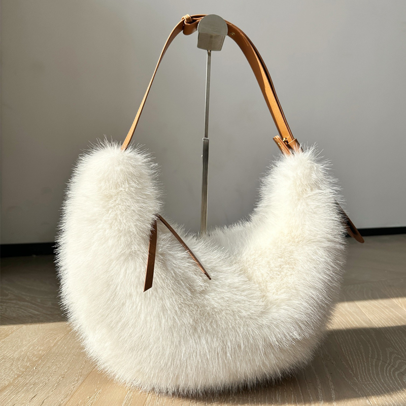 Fashion Faux Fur Half Moon Bag - Luxury Bags Of 2026 recensione e prezzo