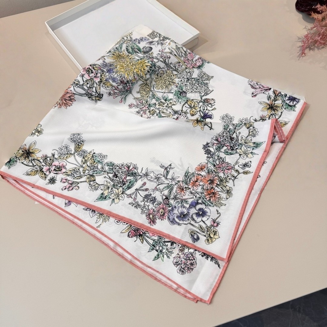 Luxury Designer Silk Scarf Wom - Luxury Bags Shopping recensione e prezzo