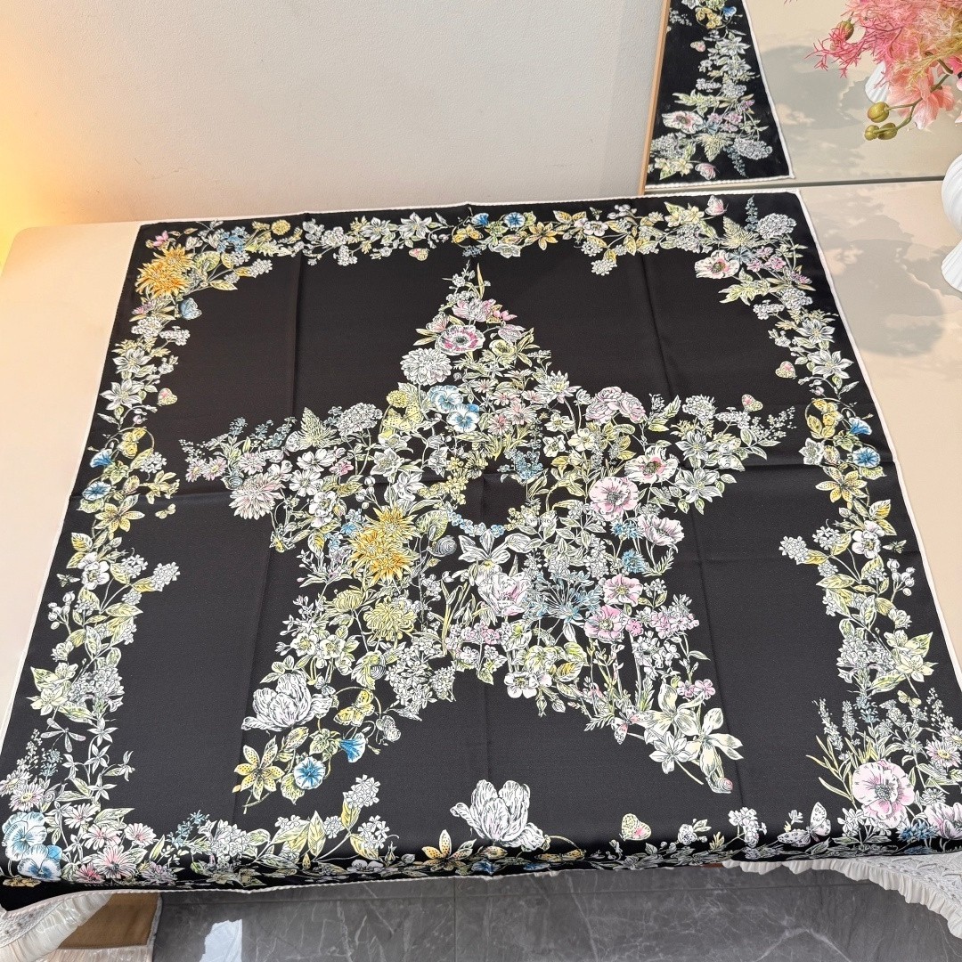 Luxury Designer Silk Scarf Wom - Luxury Bags Shopping recensione e prezzo