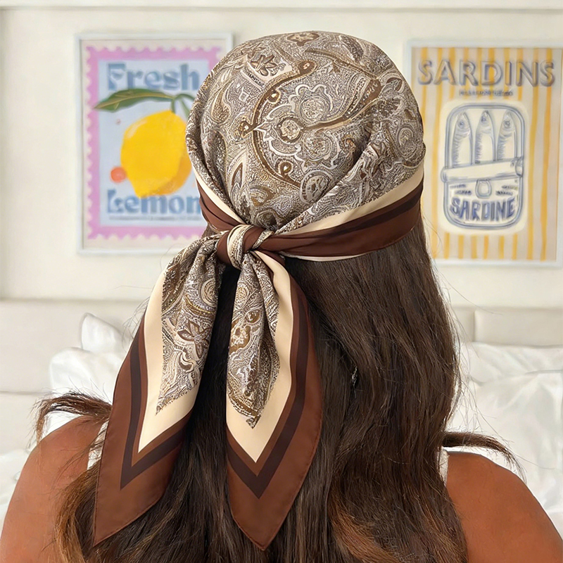 Luxury Women Silk Square Scarf - Luxury Bags Trending recensione e prezzo