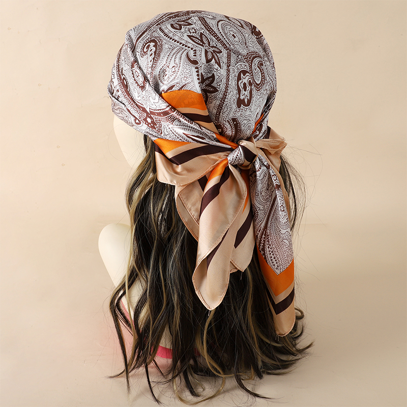 Luxury Women Silk Square Scarf - Luxury Bags Trending recensione e prezzo