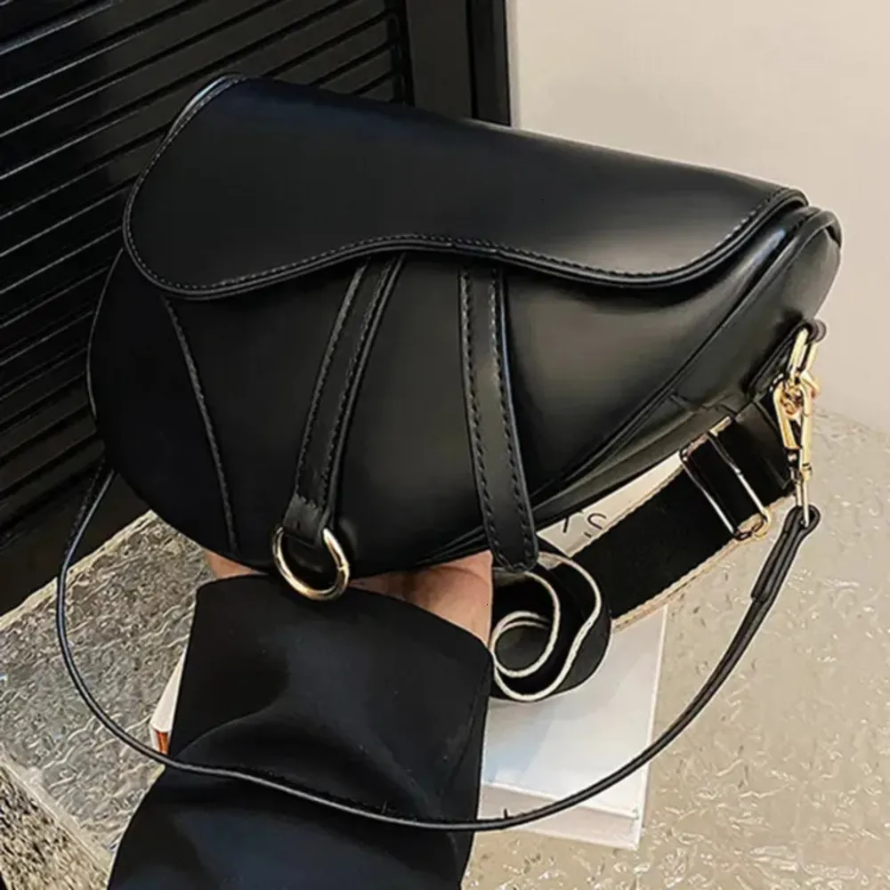 Canvas Womens Hundred Handbag  - Luxury Bags Dior recensione e prezzo