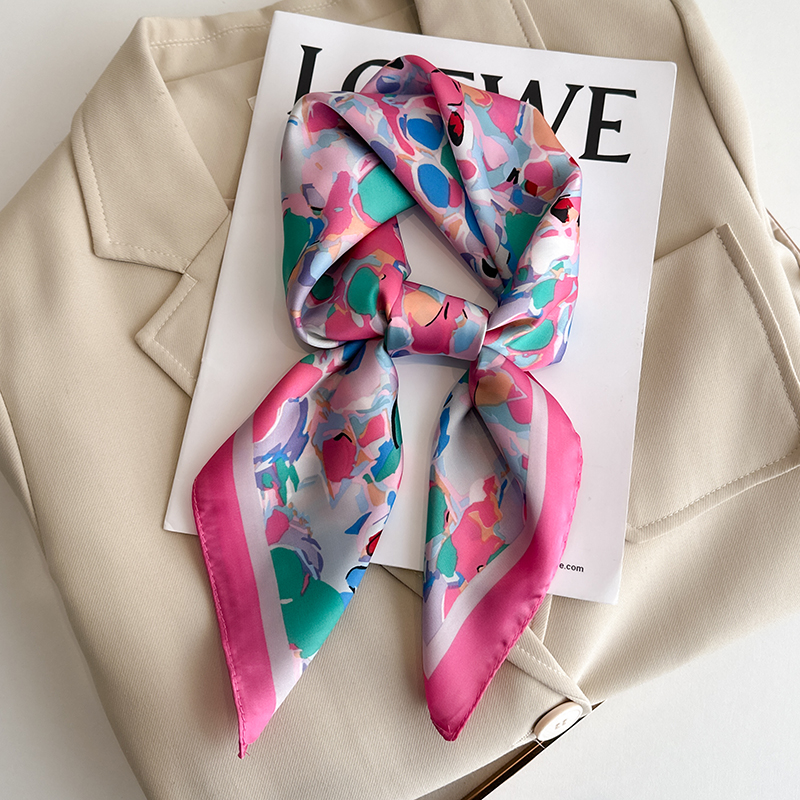 Luxury Floral Print Square Sil - Luxury Bags Trending recensione e prezzo