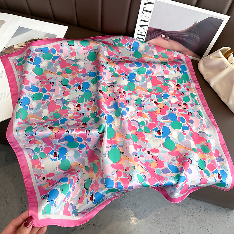 Luxury Floral Print Square Sil - Luxury Bags Trending recensione e prezzo