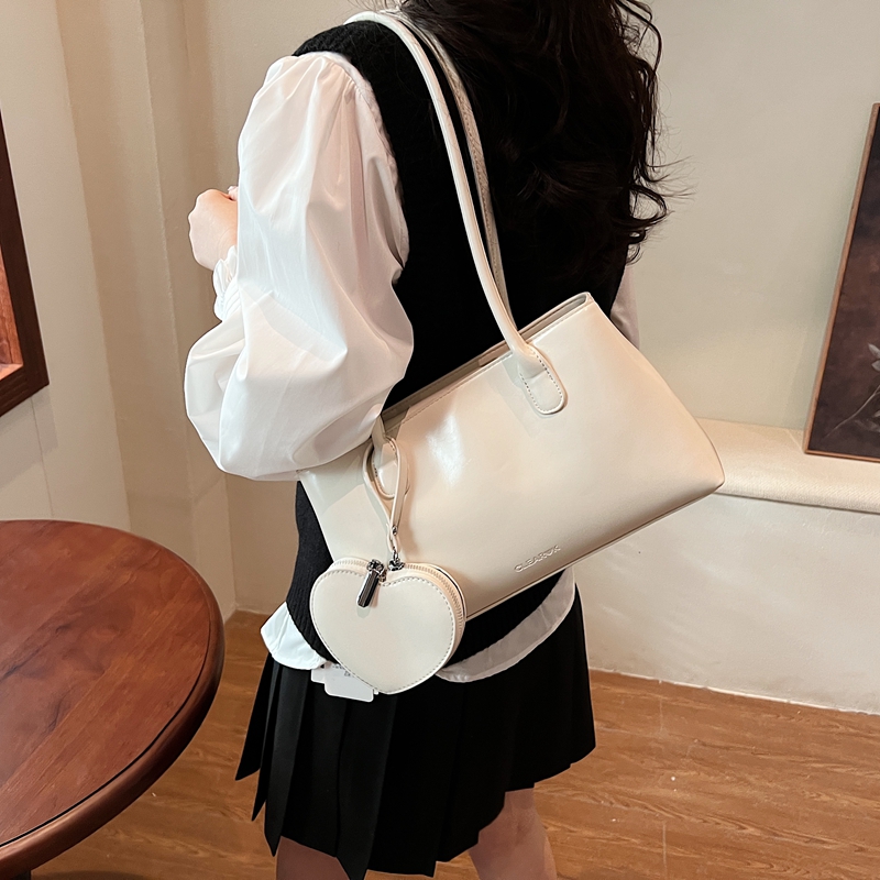 Women's Patent Faux Leather To - Quiet Luxury Bags Tote recensione e prezzo