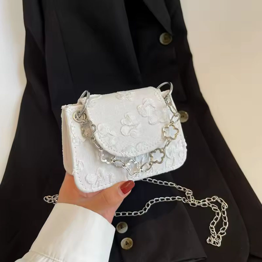 A Trendy And Retro Mini Handba - Luxury Bags Dior recensione e prezzo