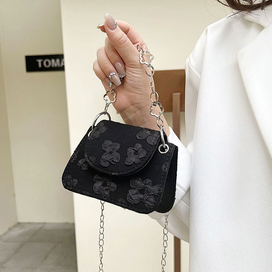 A Trendy And Retro Mini Handba - Luxury Bags Dior recensione e prezzo