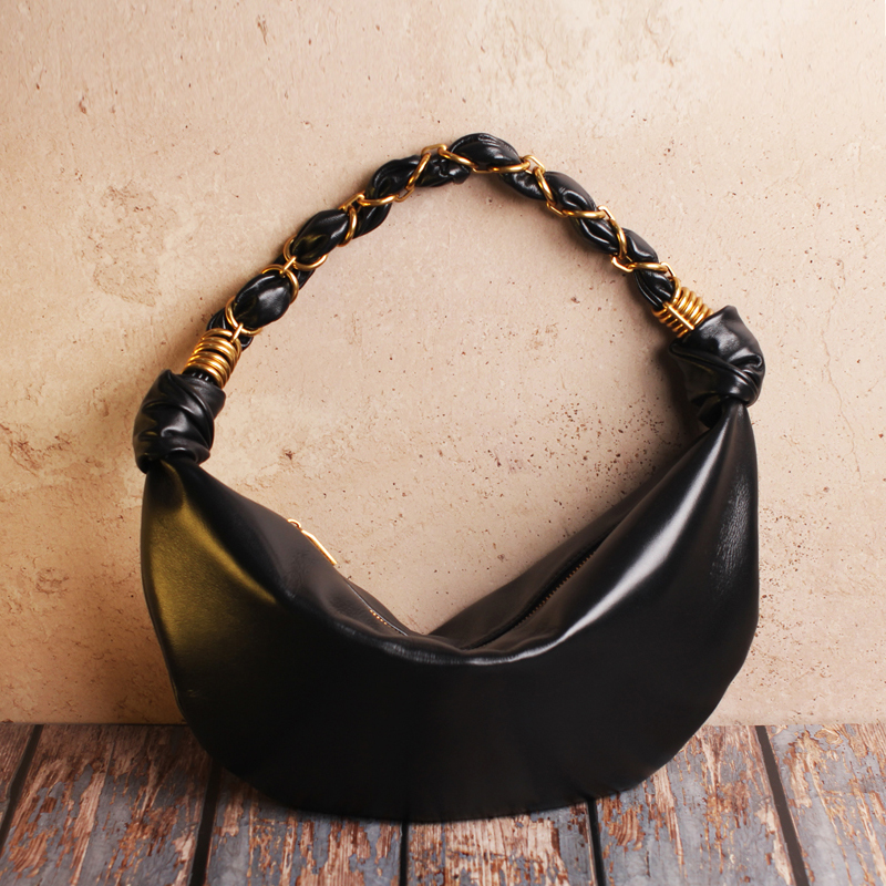 Leather Half Moon Bags For Wom - Luxury Bags Of 2026 recensione e prezzo