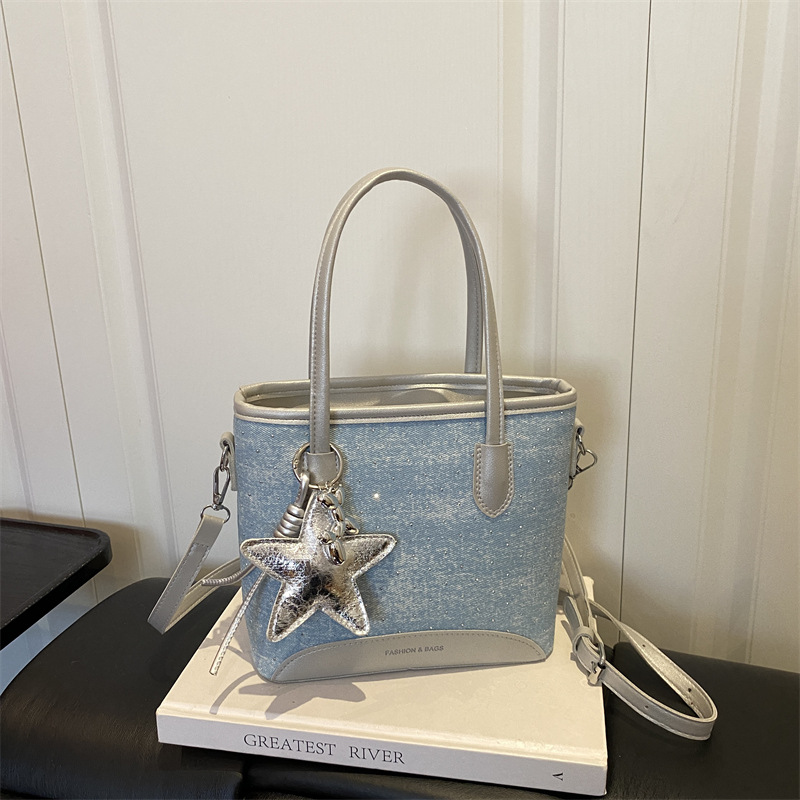 Denim Underarm Shopper Totes L - Luxury Bags Denim recensione e prezzo