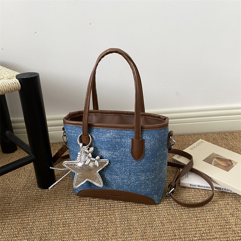 Denim Underarm Shopper Totes L - Luxury Bags Denim recensione e prezzo