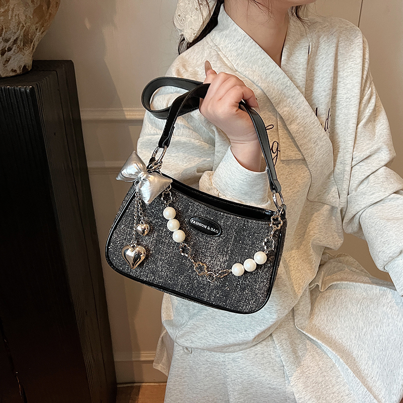 Fashionable women's denim tren - Luxury Bags Denim recensione e prezzo