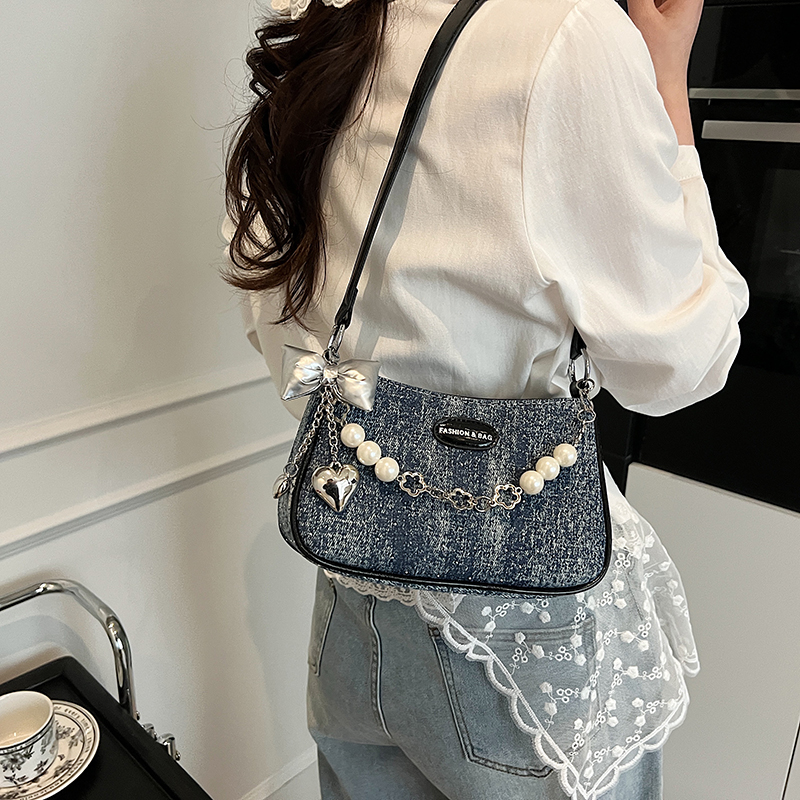 Fashionable women's denim tren - Luxury Bags Denim recensione e prezzo