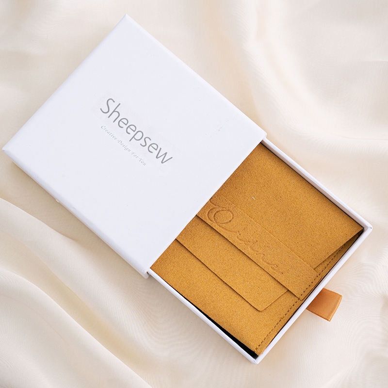 Luxury Earring Bracelet Neckla - Luxury Bags Drawing recensione e prezzo