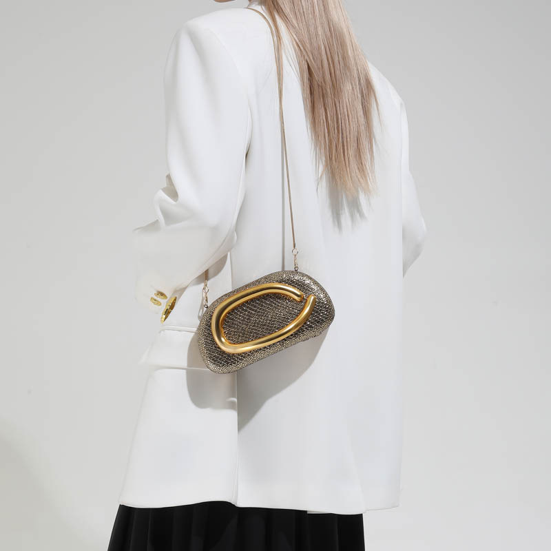New 2026 Spring Women’s Metall - Luxury Bags News recensione e prezzo