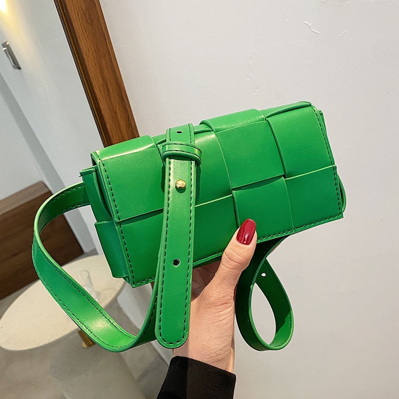 New Mini Trend Leather Woven B - Luxury Bags News recensione e prezzo