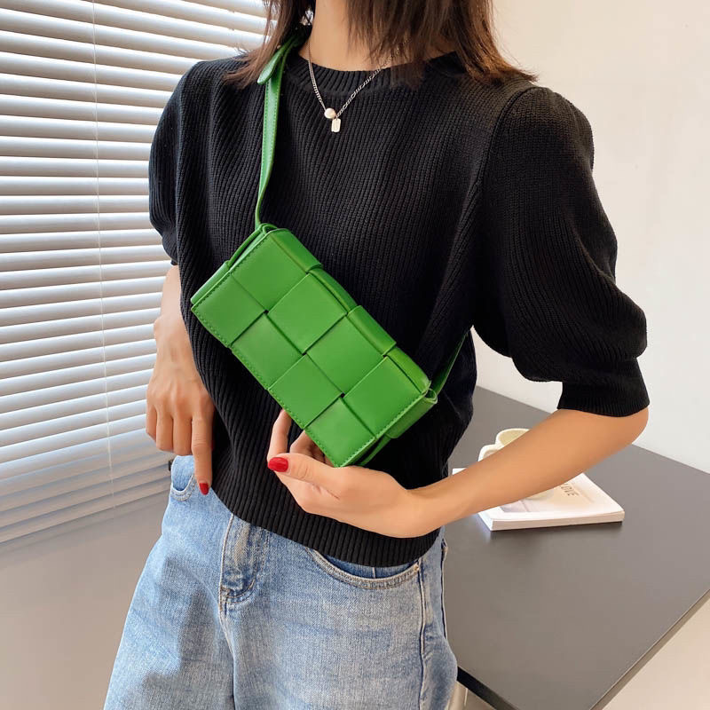 New Mini Trend Leather Woven B - Luxury Bags News recensione e prezzo